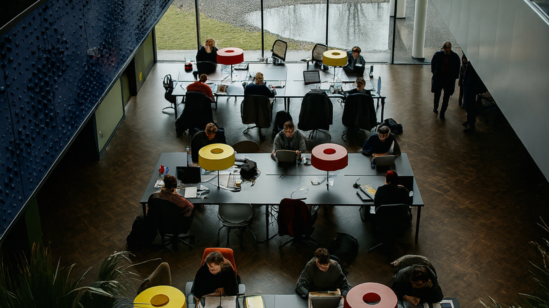 LRF kernteam – overlegmoment aan tafel